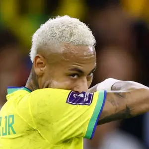 Neymar sufrió una lesión muscular y llegaría con lo justo al Mundial 2026