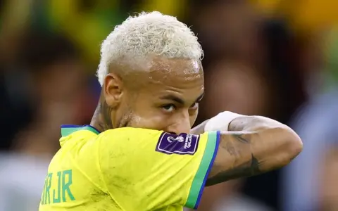 Neymar tiene casi dos semanas de recuperación y le darán el alta a dos días del debut contra Marruecos