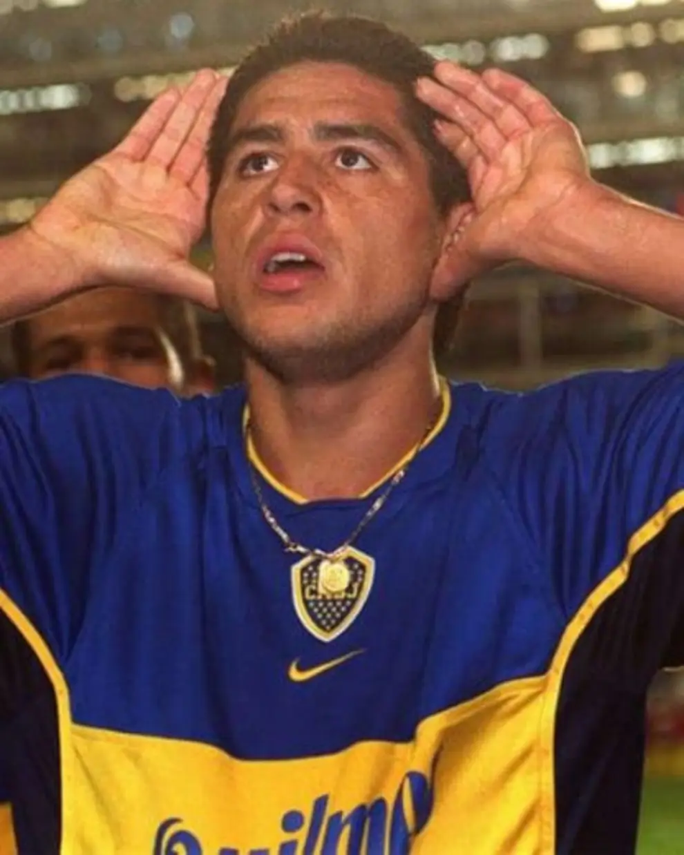 La camiseta del 2001 a la que se hace honor