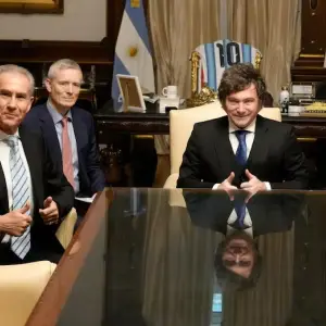 Milei se reunió con empresarios farmacéuticos y anunció una inversión de US$ 8000 millones