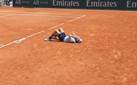 Francisco Cerúndolo perdió el partido que menos estaba en sus planes y se quedó afuera de Roland Garros.