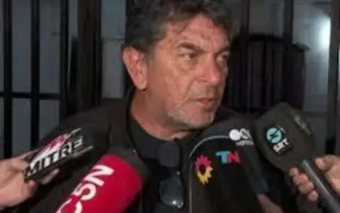 Abuelo de Agostina.