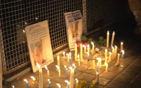El santuario que se levantó en la puerta de la casa de Agostina