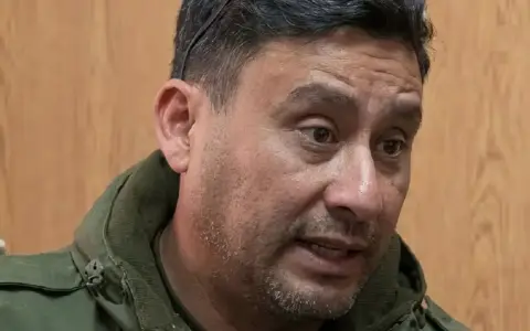 Gabriel, el padre de Agostina Vega