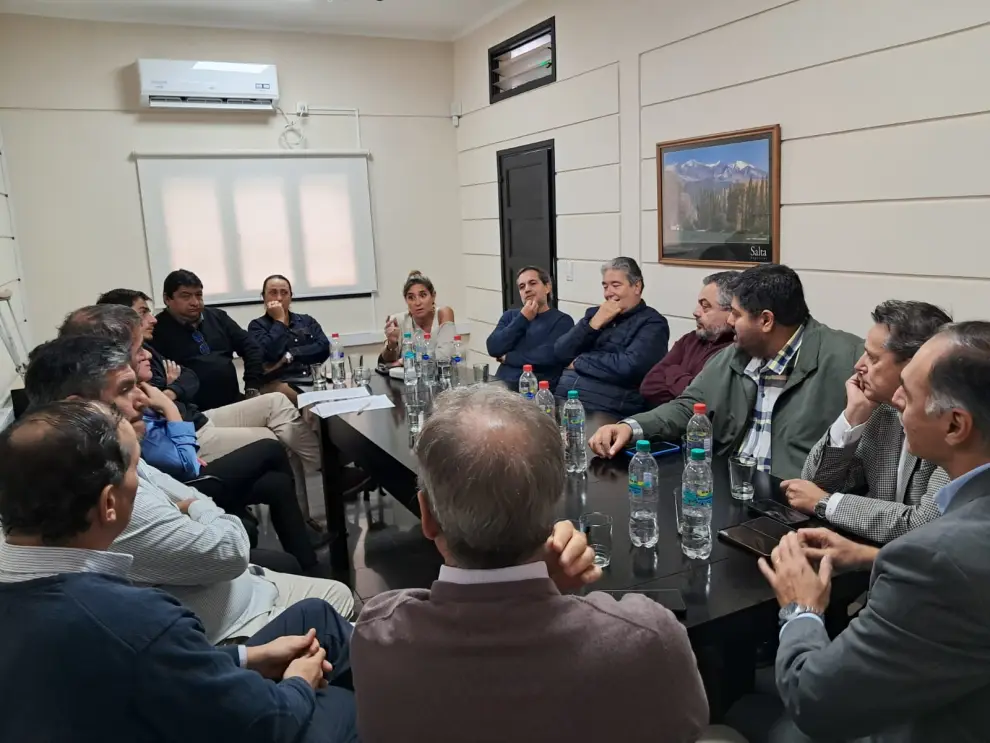 Reunión de autoridades de Saeta y empresas - (Gobierno de Salta)