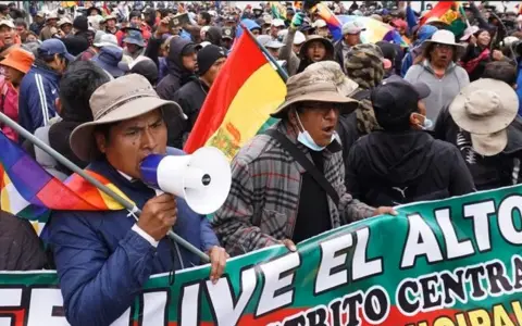 Dirigentes campesinos, sindicales, líderes barriales y sectores movilizados se niegan a negociar con el Gobierno
