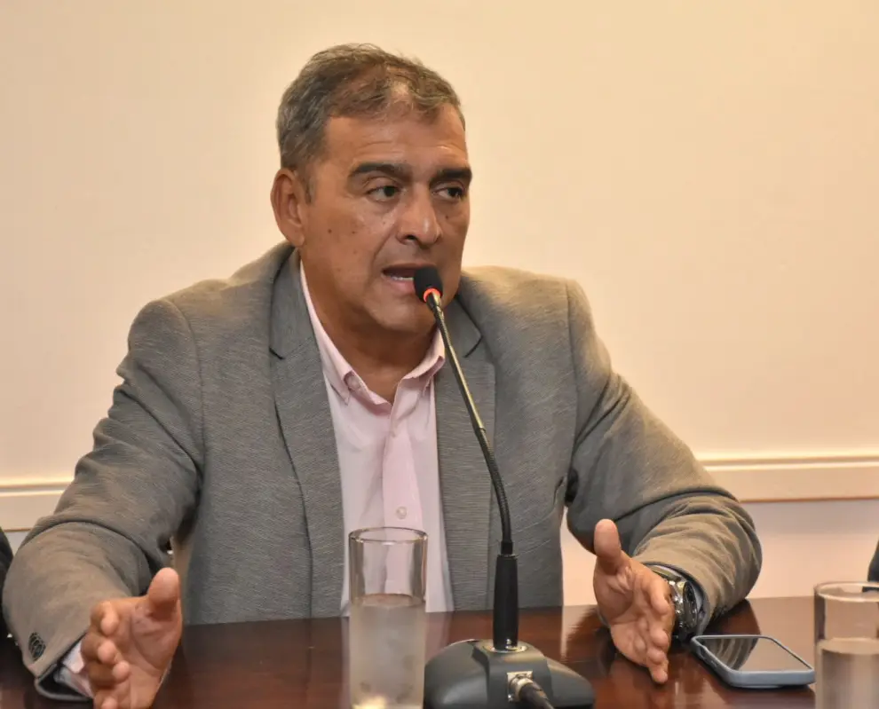 Federico Mangione en el Senado