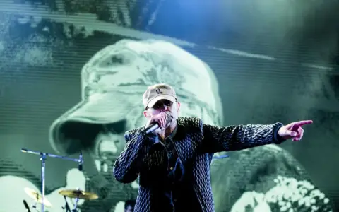 Indio Solari en un show en Tandil  (F: Mauro Rizzi)