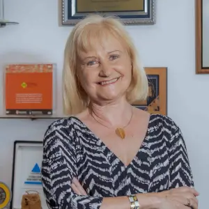 María Cristina (*)  Isoba