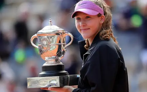 Mirra Andreeva, la campeona más joven de Roland Garros desde 1992.