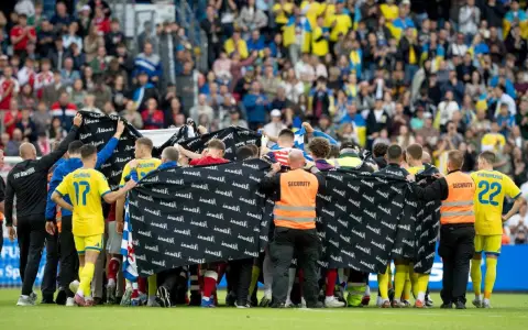 Christian Eriksen volvió a desplomarse en un campo de juego jugando para la Selección.
