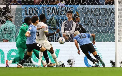 La Selección uruguaya, envuelta en otra polémica por los mundiales que se agencian de manera antojadiza sus referentes.