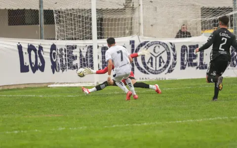 El segundo gol de Acassuso ante Central Norte, el que condenó al cuervo a una nueva derrota, para acentuar su caída libre.