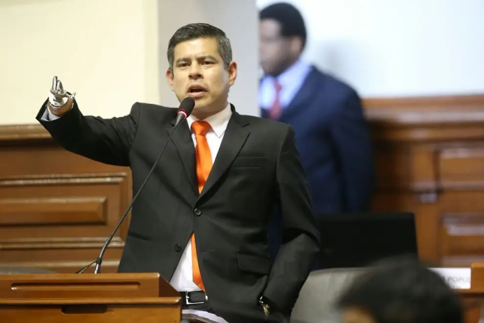 Luis Galarreta - político peruano.