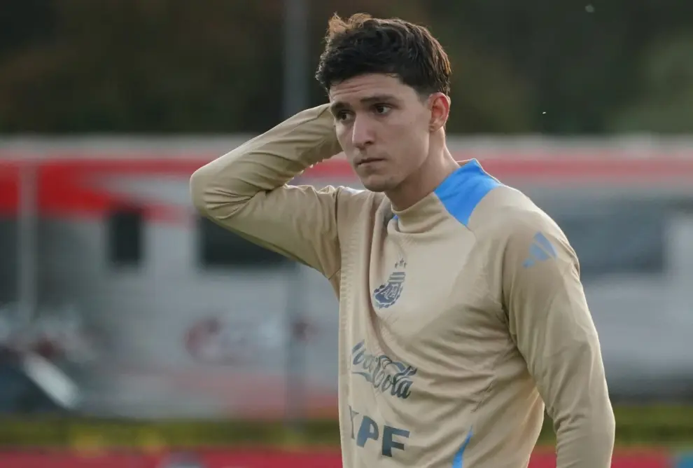 Leonardo Balerdi quedó desafectado de la Selección argentina tras sufrir un desgarro.