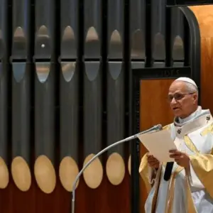 El papa León XIV bendijo la última torre de la Sagrada Familia de Barcelona, la iglesia más alta del mundo, una idea del "Arquitecto de Dios"
