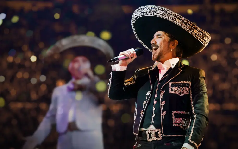 Alejandro Fernández interpretará el himno mexicano