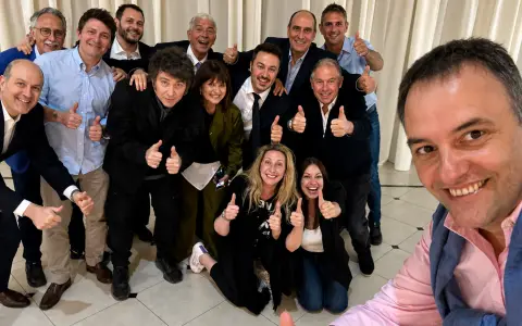 Dos del gabinete libertario dentro del polémico régimen.