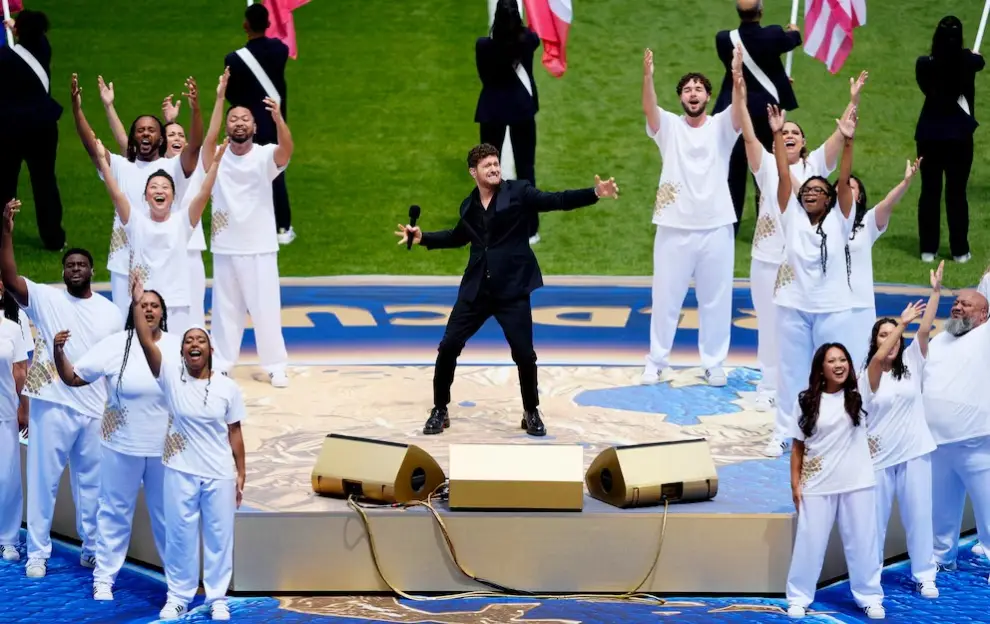 Michael Bublé se presentó antes de que comience el partido Canadá-Bosnia-Herzegovina