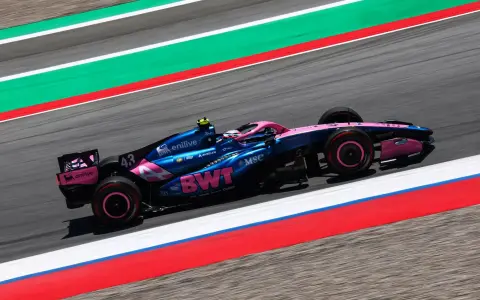 Franco Colapinto largará tercer en el GP de Barcelona.