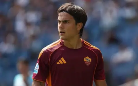 Paulo Dybala cada vez parece alejarse más de Boca.