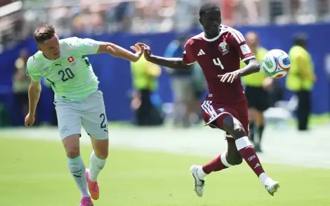 Suiza fue mucho más y mereció ganar ampliamente, pero no liquidó a tiempo y Qatar se lo empató, haciendo historia en una Copa del Mundo.