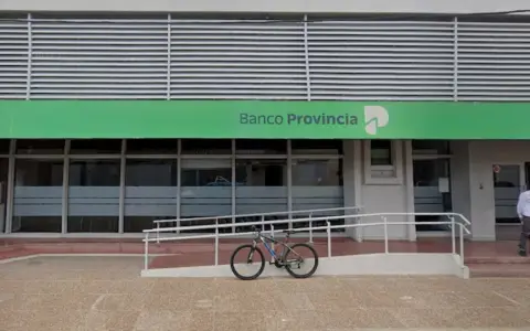 Frustran golpe boquetero en el Banco Provincia de Baradero.
