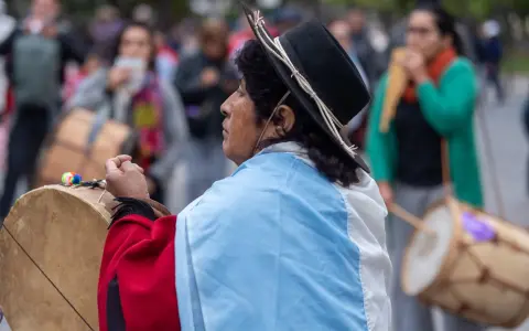 Resistencia a los desalojos y defensa de la tierra nacional 