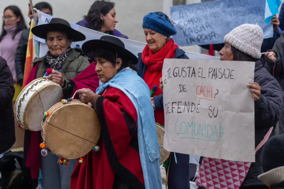 Manifestación por el desalojo en las pailas Cachi 