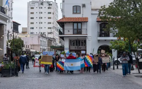 Manifestación en Salta por el desalojo en Las Pailas Cachi 