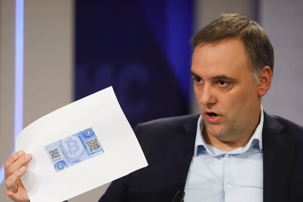 Manuel Adorni durante su última entrevista con LN+ (F: Augusto Famulari)
