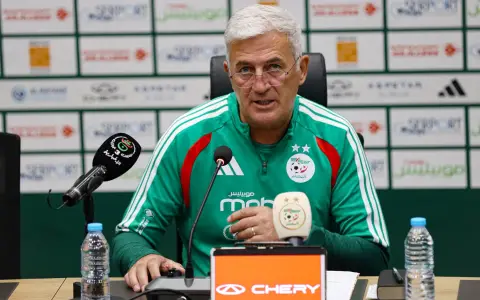 El bosnio Vladimir Petkovic, quien ya dirigió a Scaloni en la época de futbolista del oriundo de Pujato.
