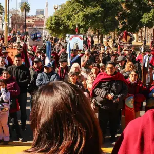 Emotivo homenaje: Plaza de Mayo fue el escenario de un encuentro para resaltar la figura de Güemes