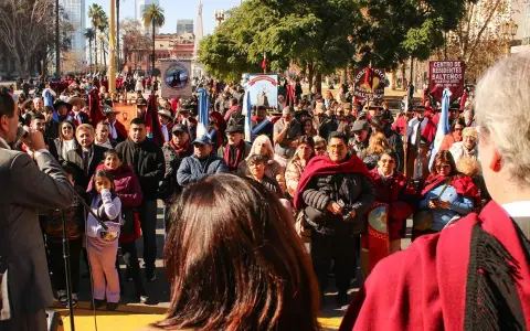 Homenaje al General Martín Miguel de Güemes en Plaza de Mayo