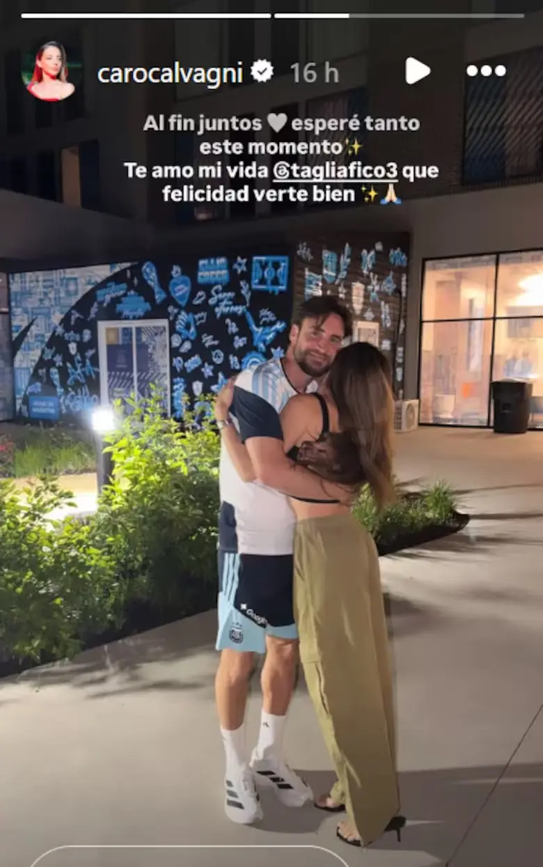 Caro Calvagni pudo ver a Nicolás Tagliafico en la concentración.