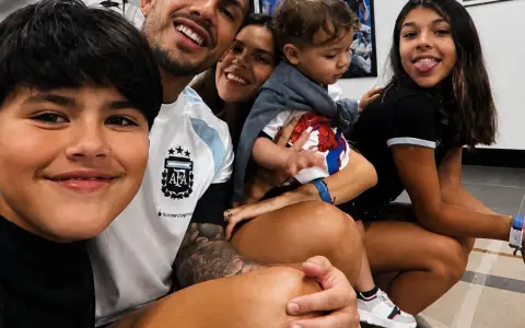 Como esperan las mujeres el momento de la Selección