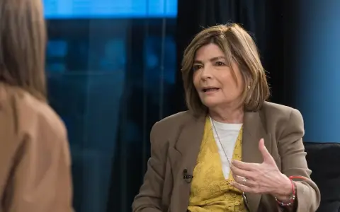 El documento me obligaba al apellido “de Costantini”, dijo Teresa Costantini 