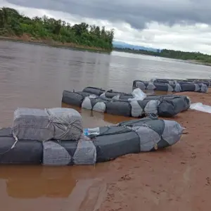 Escaparon nadando por el Bermejo: Contrabandistas con más de una tonelada de hojas de coca y 21.750 paquetes de cigarrillos