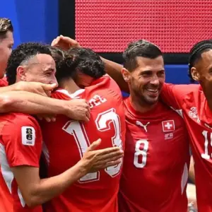 Suiza goleó a Bosnia y se acercó a la clasificación