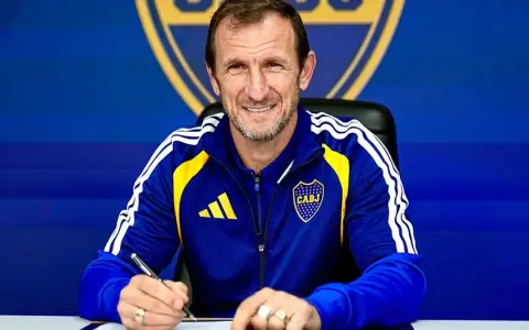 El Vasco Arruabarrena fue presentado oficialmente en Boca.