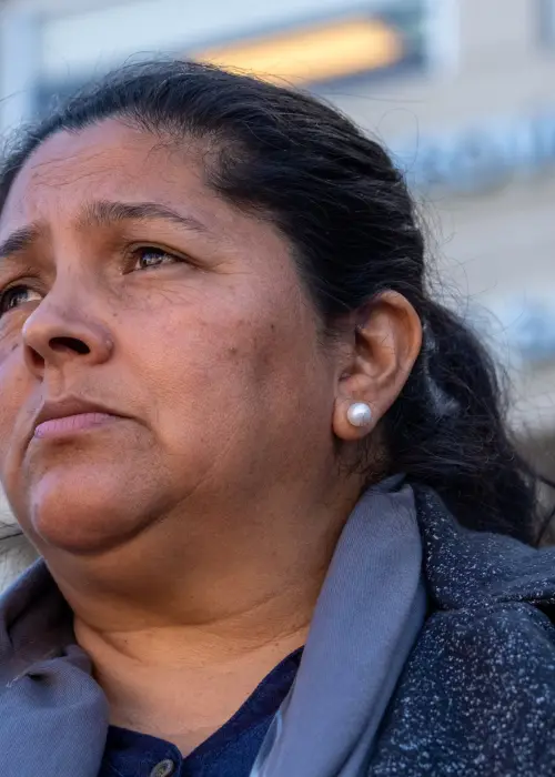 Mariana Aranda y sus abogados después de la reunión con el procurador 