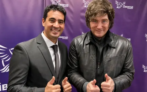 Milei designó a Adrián Ravier como nuevo vocero presidencial