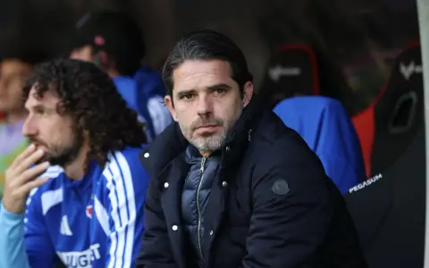 Fernando Gago encendió las alarmas y debió ser internado de urgencia en Chile.