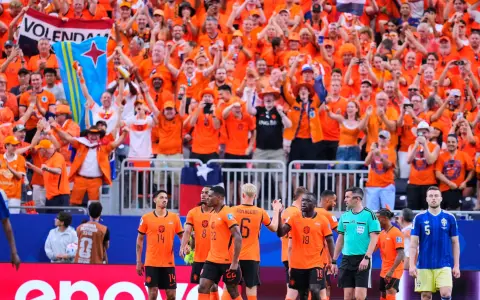 Holanda goleó a Suecia sin dejar dudas y demuestra que es cosa seria en el Mundial.