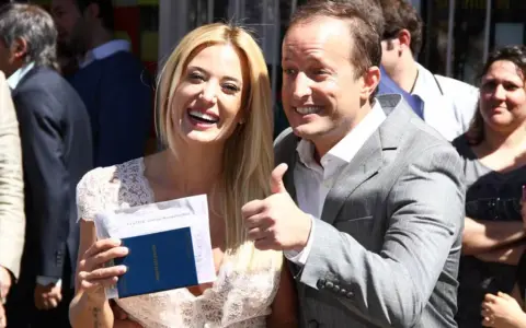 Martín Insaurralde y Jésica Cirio