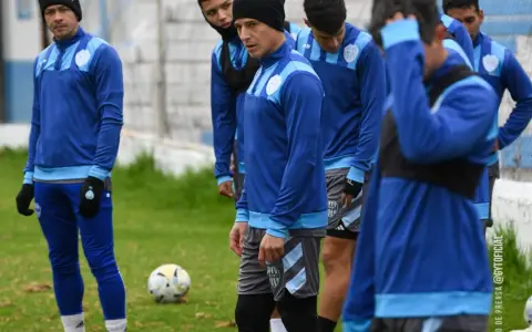 El último entrenamiento de Gimnasia y Tiro en el Michel Torino, antes del viaje a Mendoza.