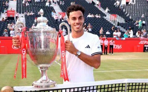 Cerúndolo hizo historia en Queen's.