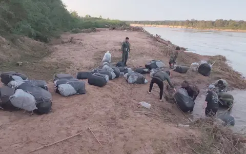 Decomisarion 10 kilos de marihuana, 990 kilos de hojas de coca y 1.125 paquetes de cigarrillos.