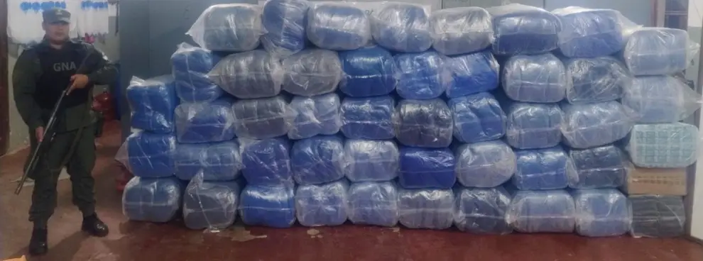 Decomisarion 10 kilos de marihuana, 990 kilos de hojas de coca y 1.125 paquetes de cigarrillos.