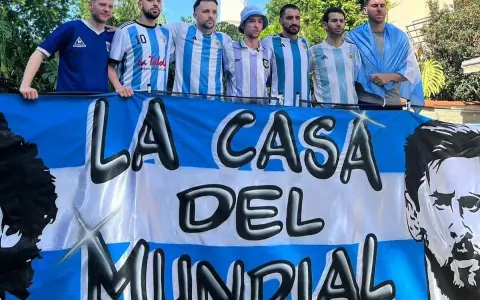 Alquilaron una casa para ver el Mundial pasado y ahora vuelven a repetir la cábala 